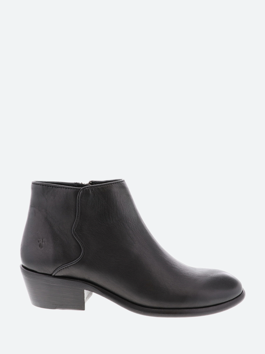 Frye Carson Piping Bootie in Black gravitypope