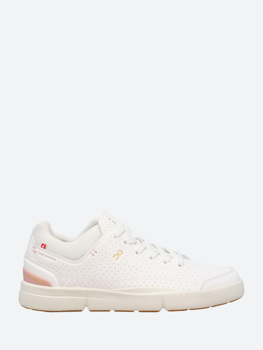 On - The Roger Centre Court in White/Wood – gravitypope