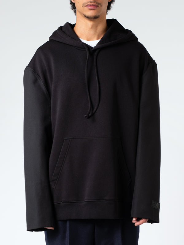 SWEATSHIRT WITH CONTRASTING SLEEVES