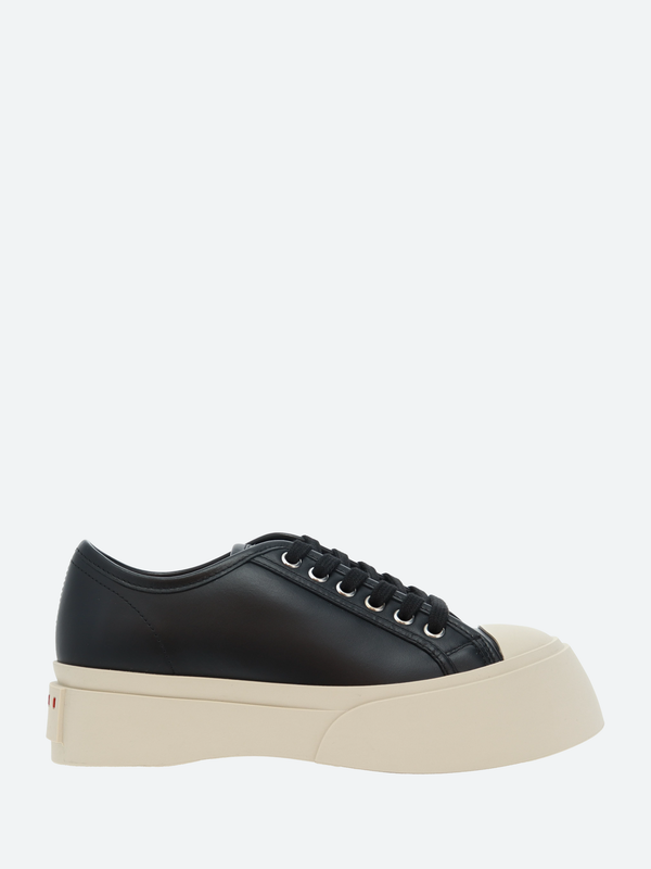 LACED UP SNEAKERS