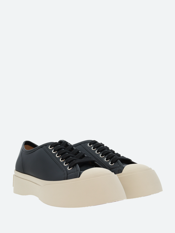 LACED UP SNEAKERS