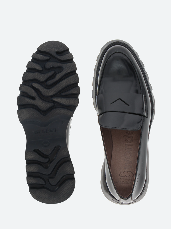 LOAFER