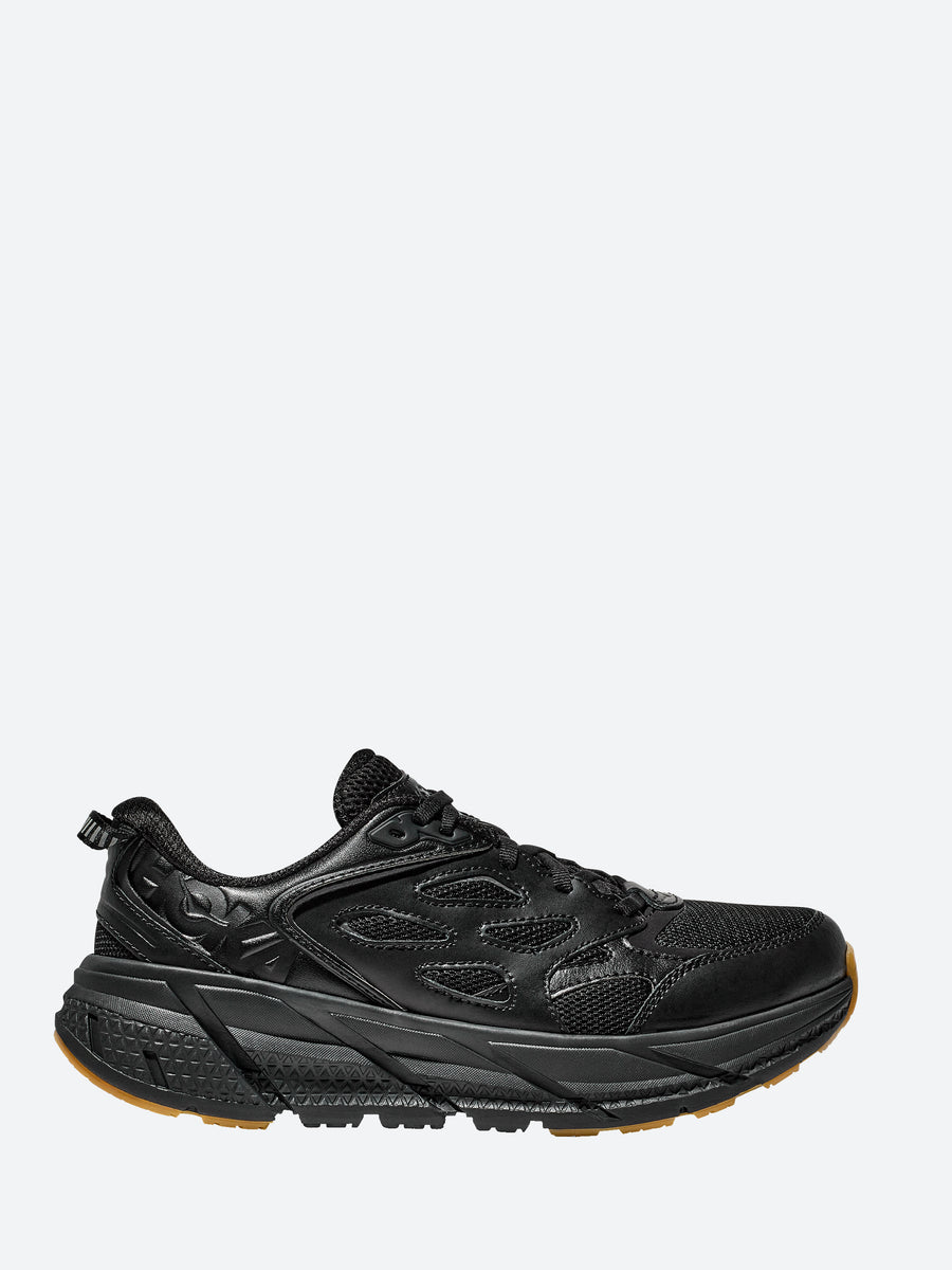 Hoka One One - Clifton L Athletics in Black and Black – gravitypope