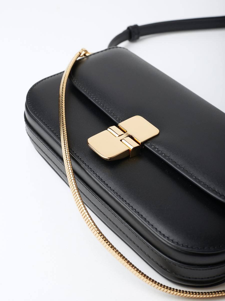 A.P.C. - Grace Chaine Clutch in Black – gravitypope