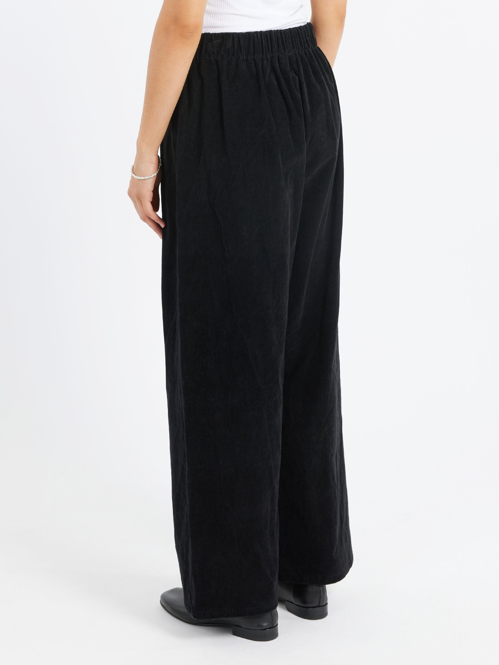P1382 Trousers