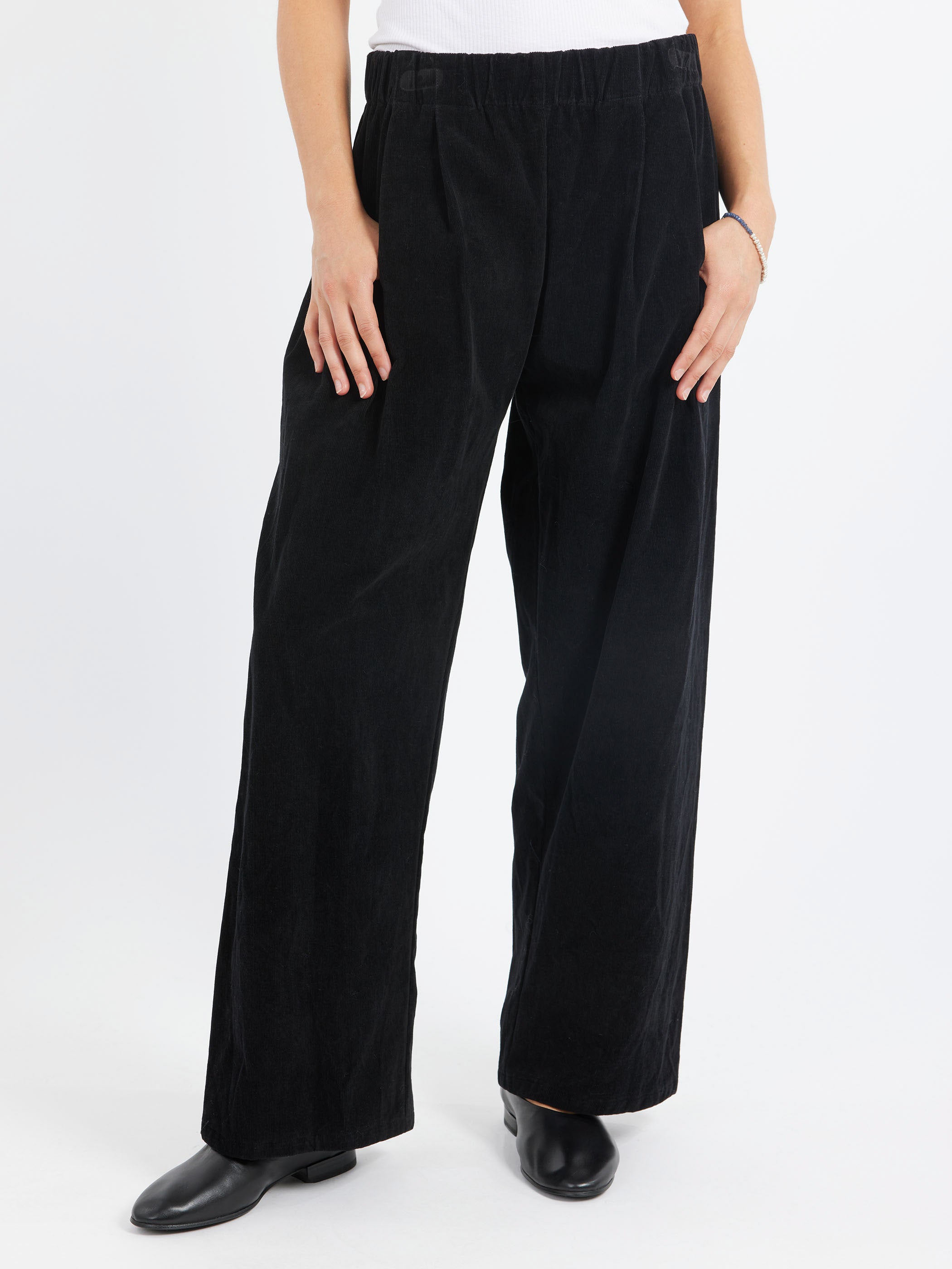 P1382 Trousers