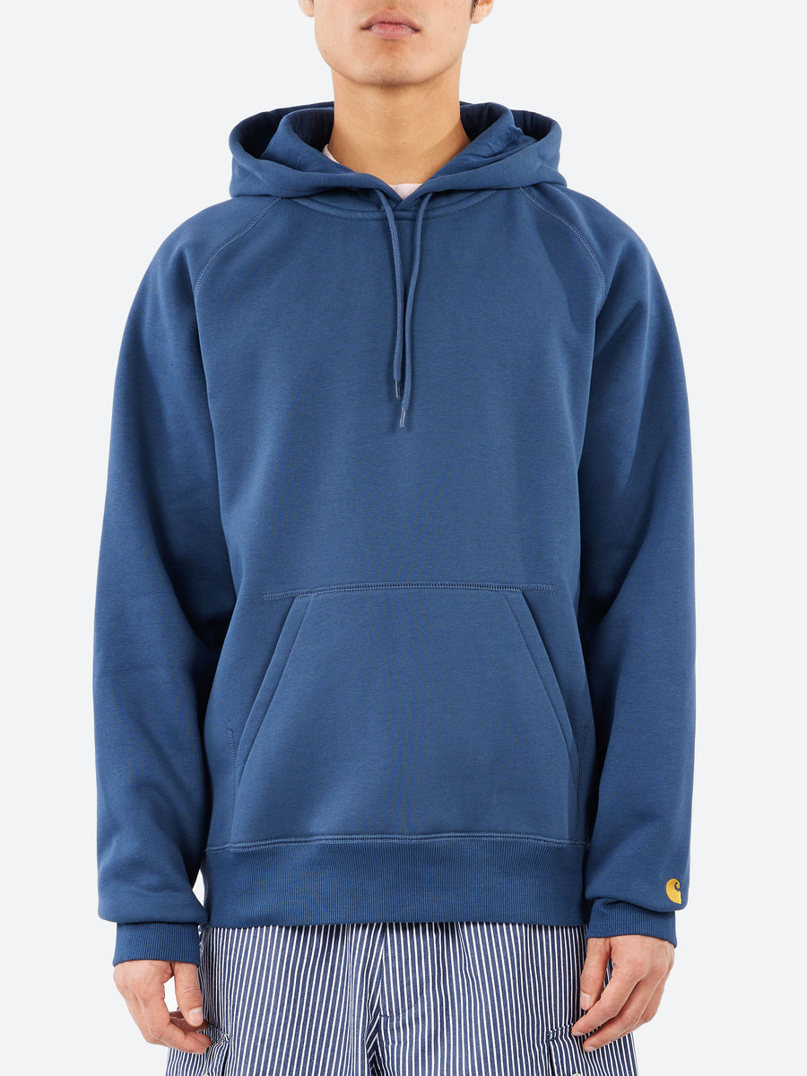 Carhartt WIP - Hooded Chase Sweatshirt in Dusky Blue – gravitypope