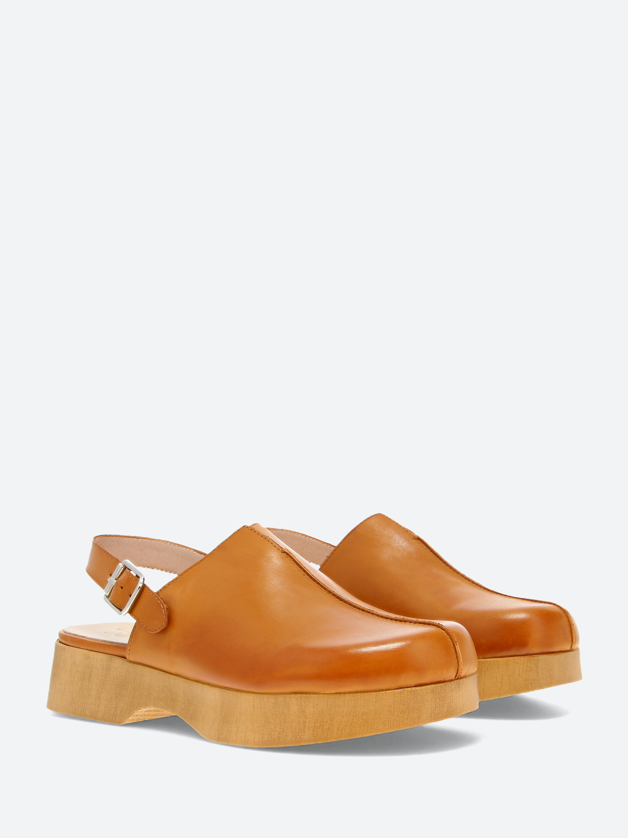 B-8501 Clog