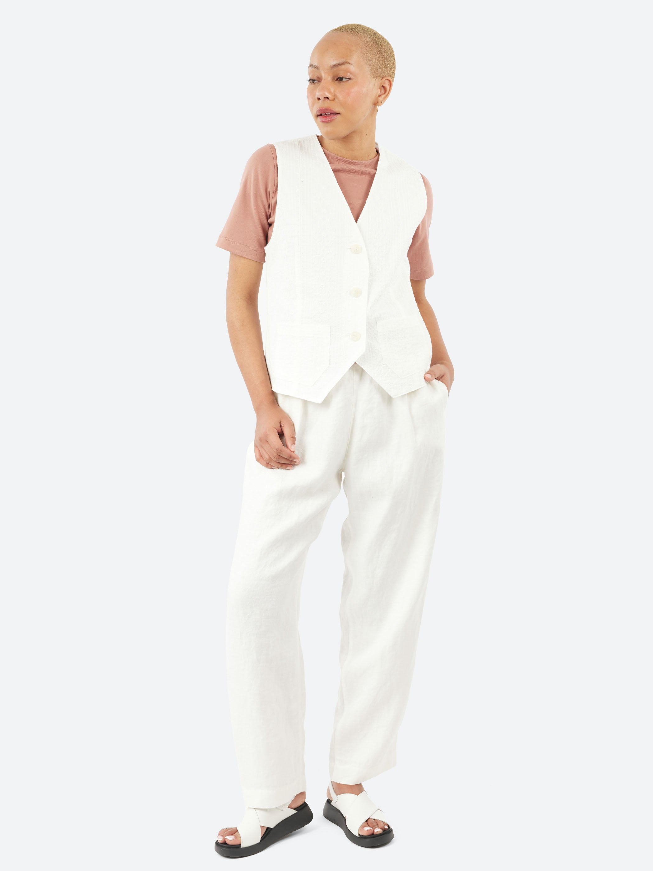 Shirring Embroidery Poplin Vest