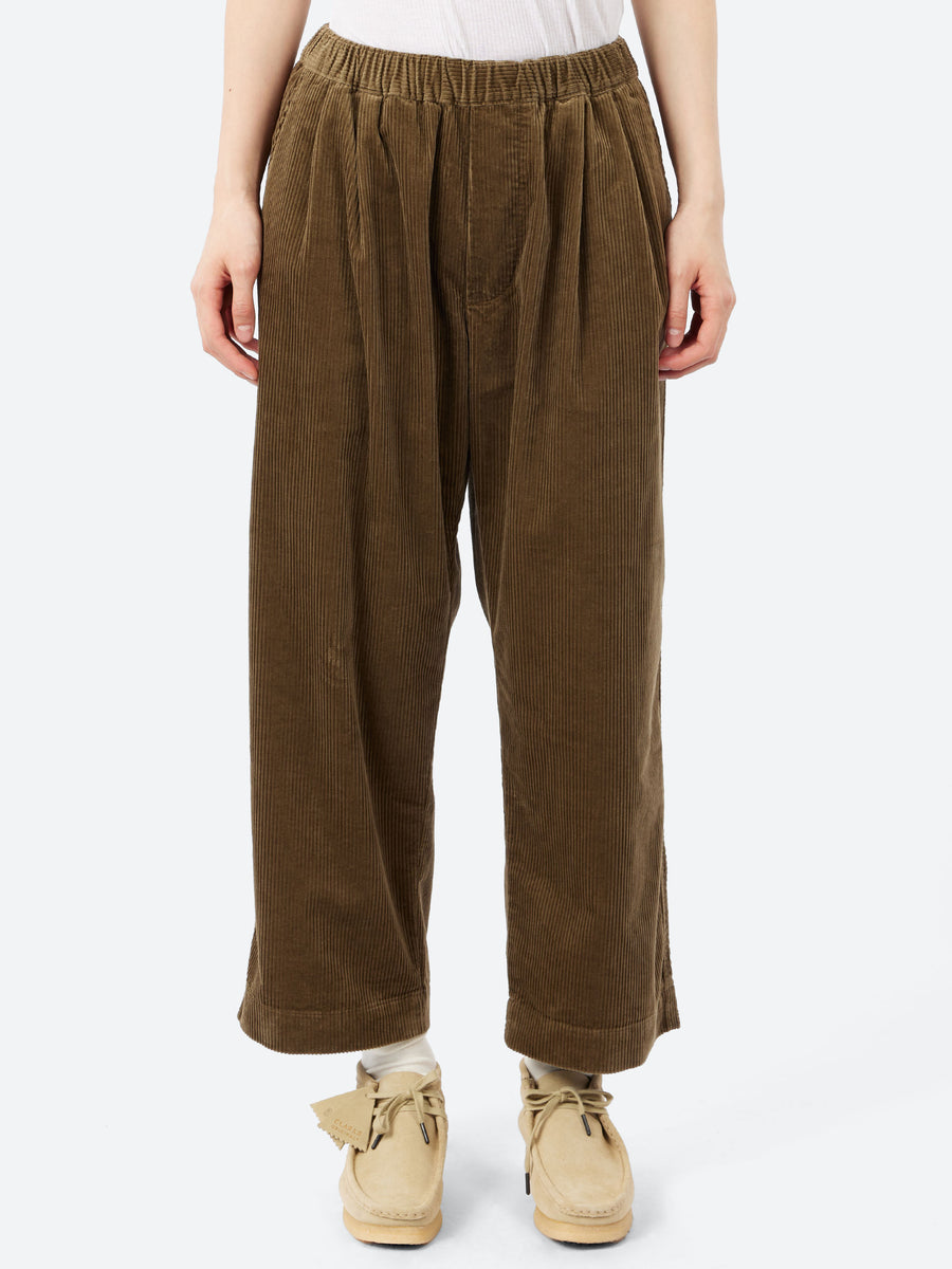 Danton - Corduroy 2Tuck Easy Pants in Olive – gravitypope