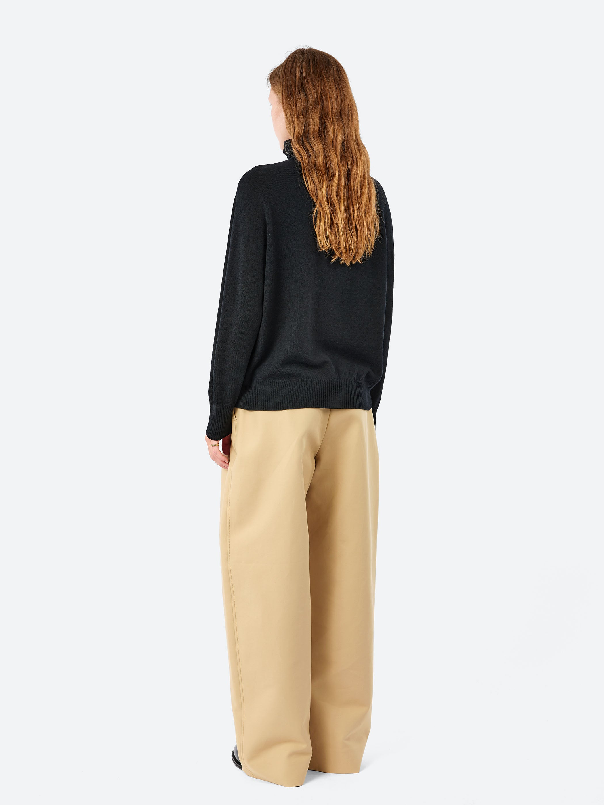 Airy Wool Loose Turtleneck