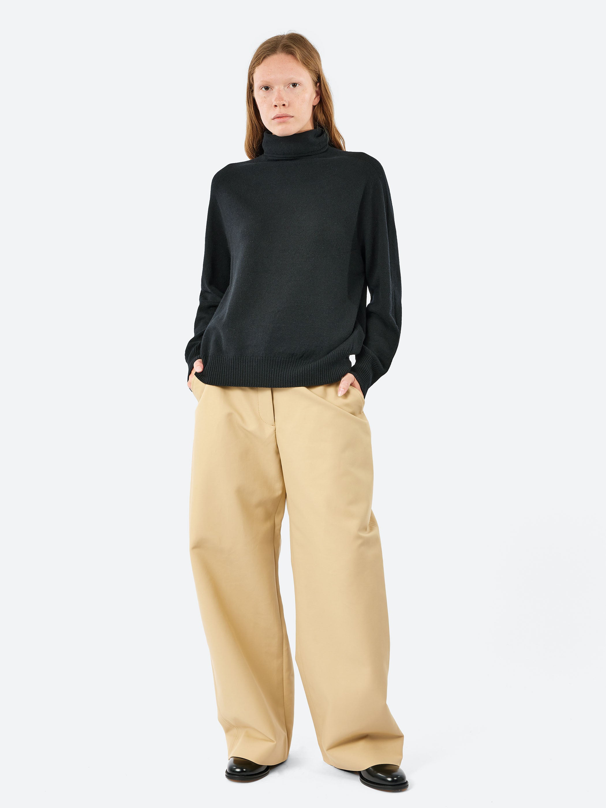 Airy Wool Loose Turtleneck