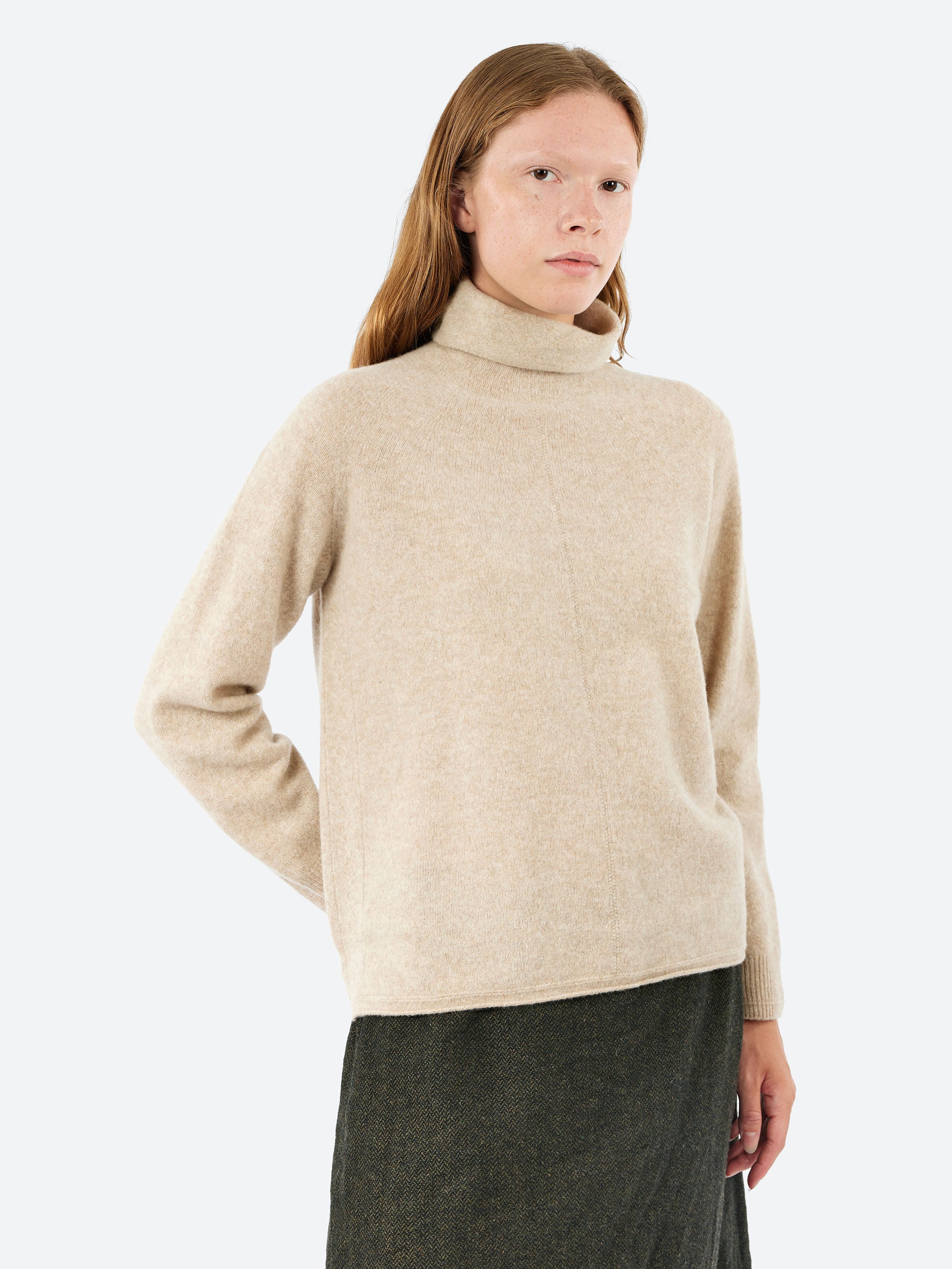 Fine Wool Loose Turtleneck