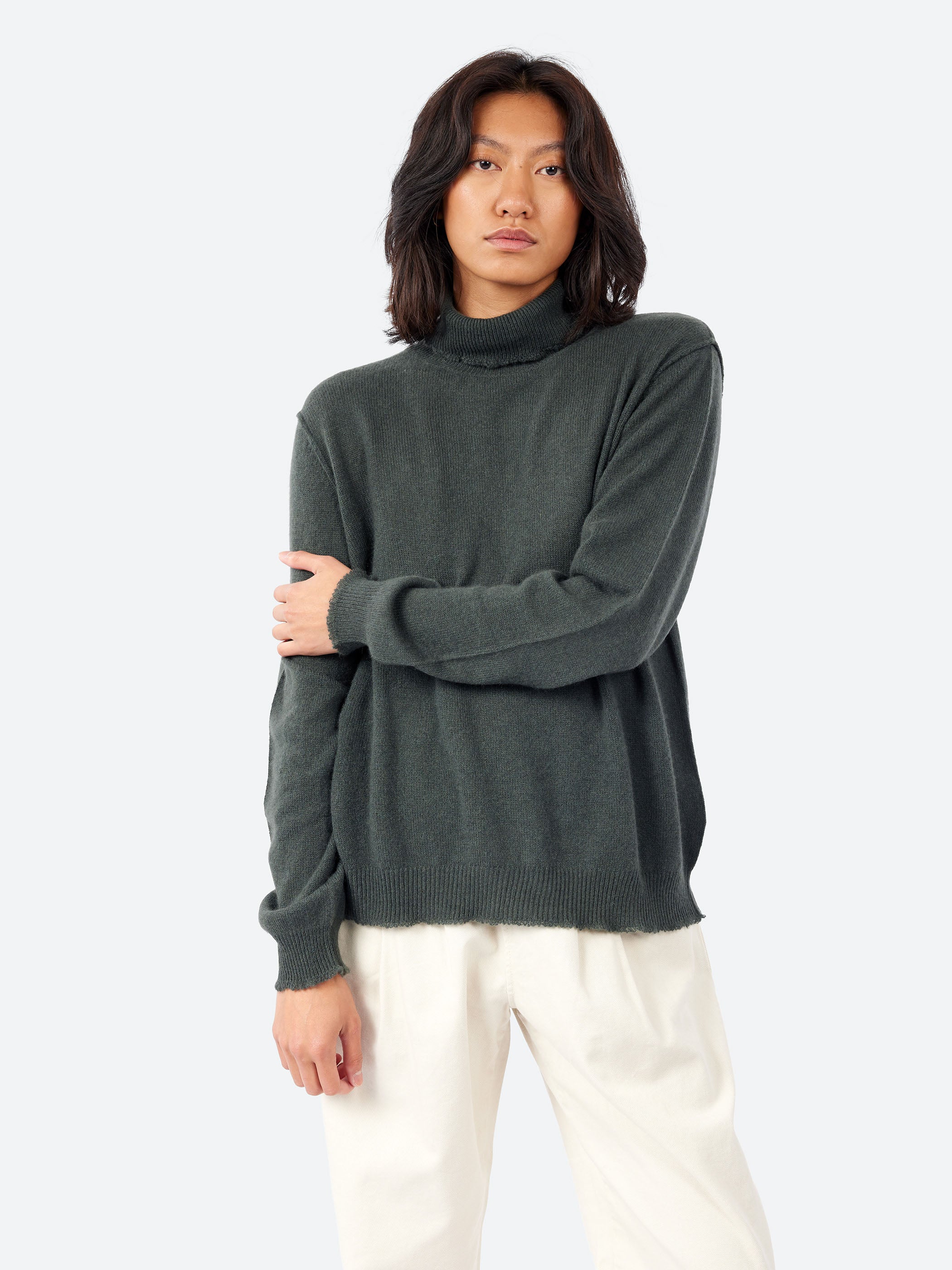 Distressed Roll Collar