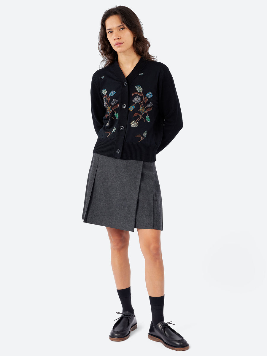 Antipast - Sock Knit V-Neck Cardigan in Black – gravitypope