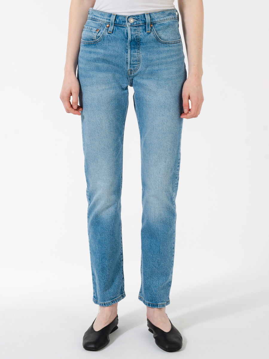 Levi s 501 Original in Hollow Days Light Wash gravitypope