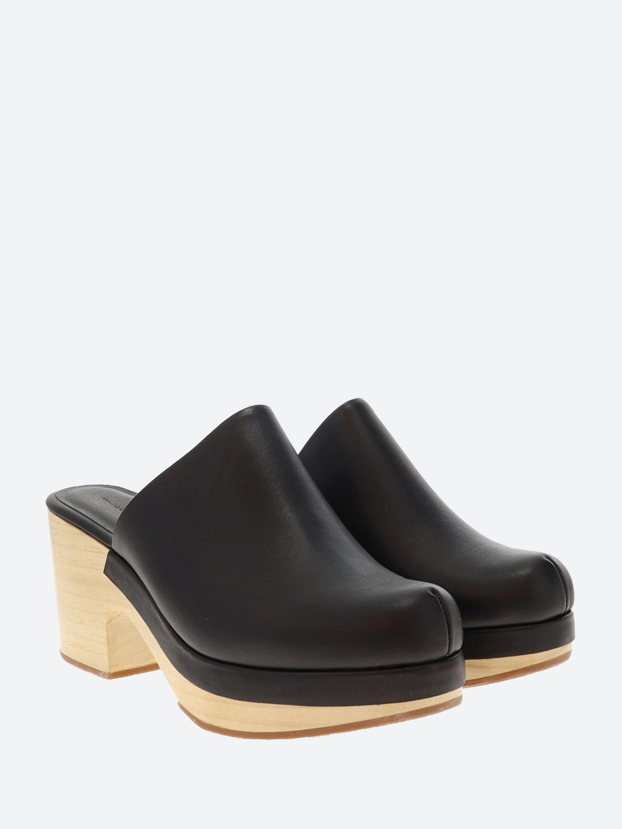Bose Clog