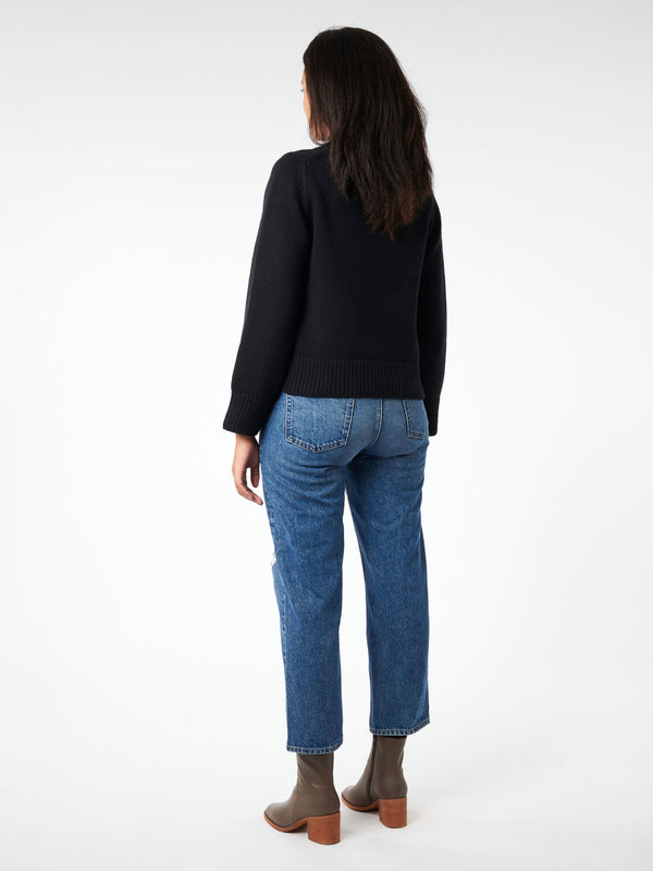 SHEA SLOUCH CREWNECK