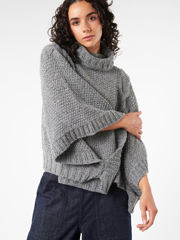 TURTLENECK PONCHO
