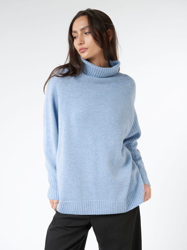 TURTLENECK SWEATER