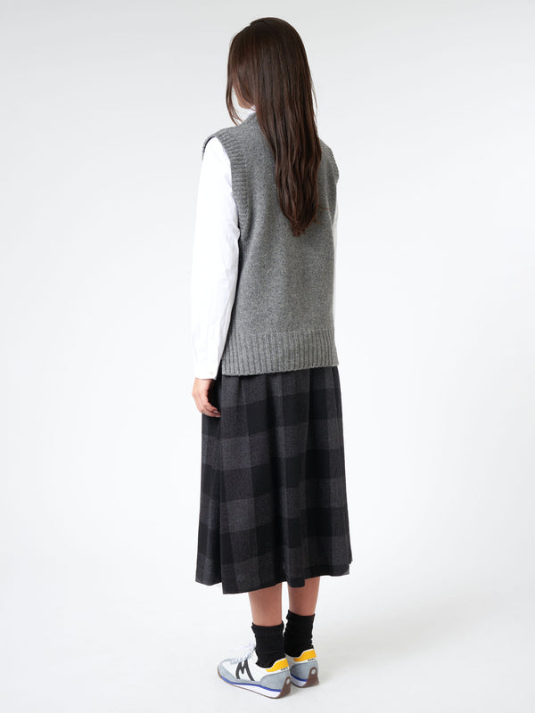 KNIT VEST