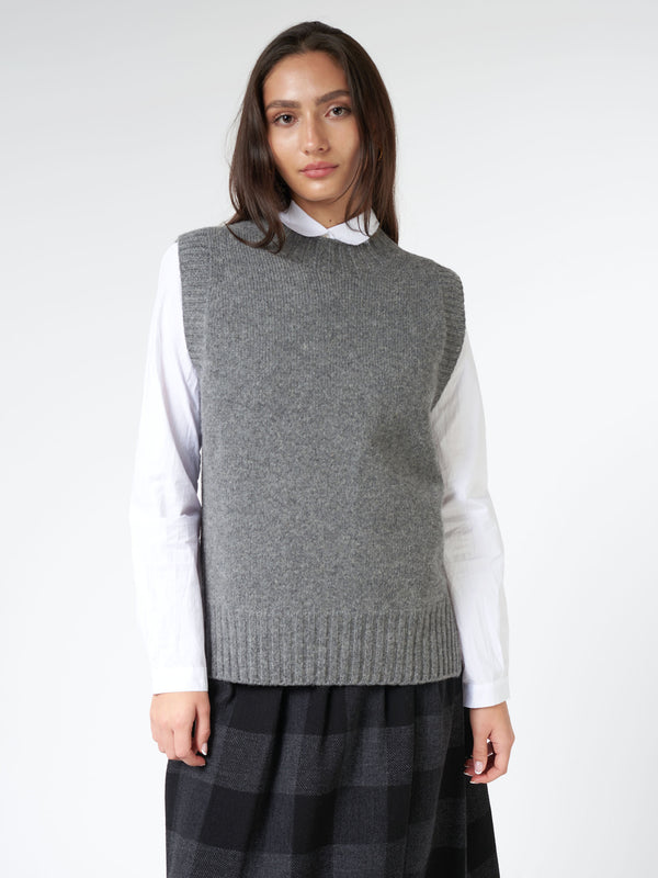KNIT VEST