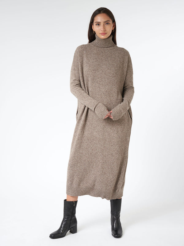 LONG TURTLENECK DRESS