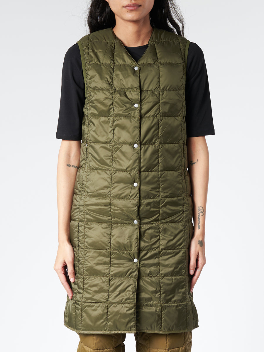 TAION - V-Neck Long Down Vest in Dark Olive – gravitypope