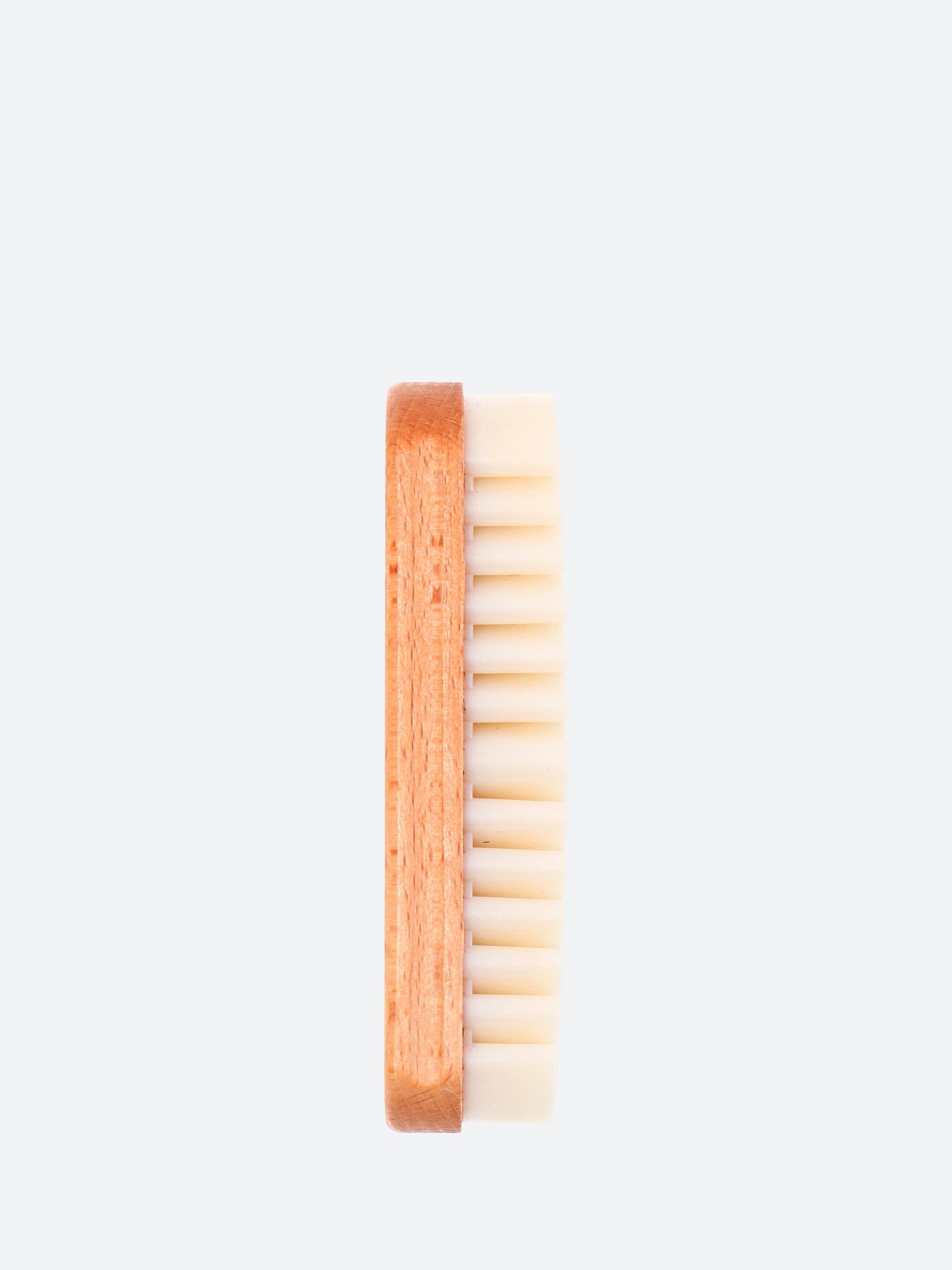 Suede Crepe Brush