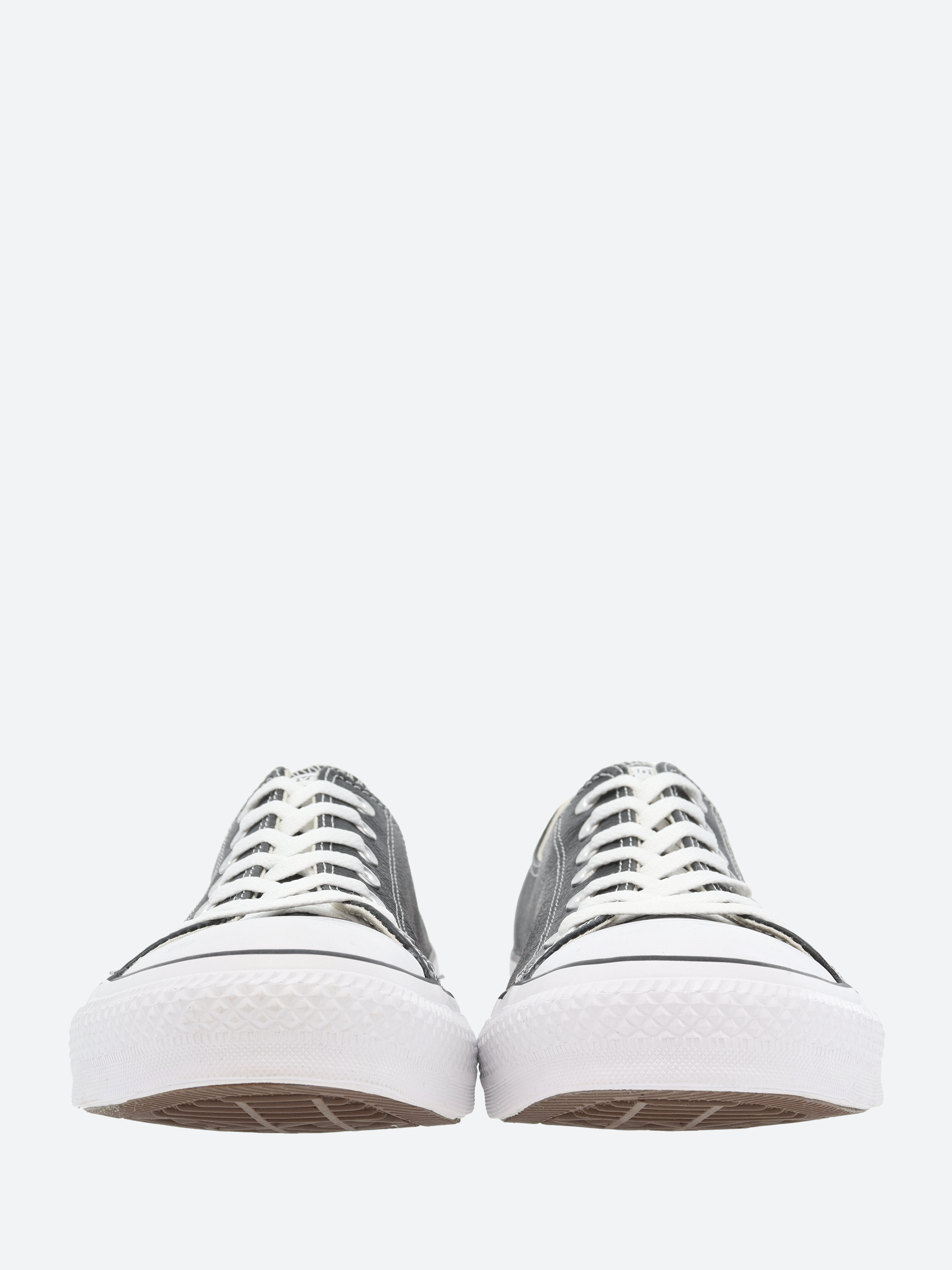 Chuck Taylor All Star Leather Low Top