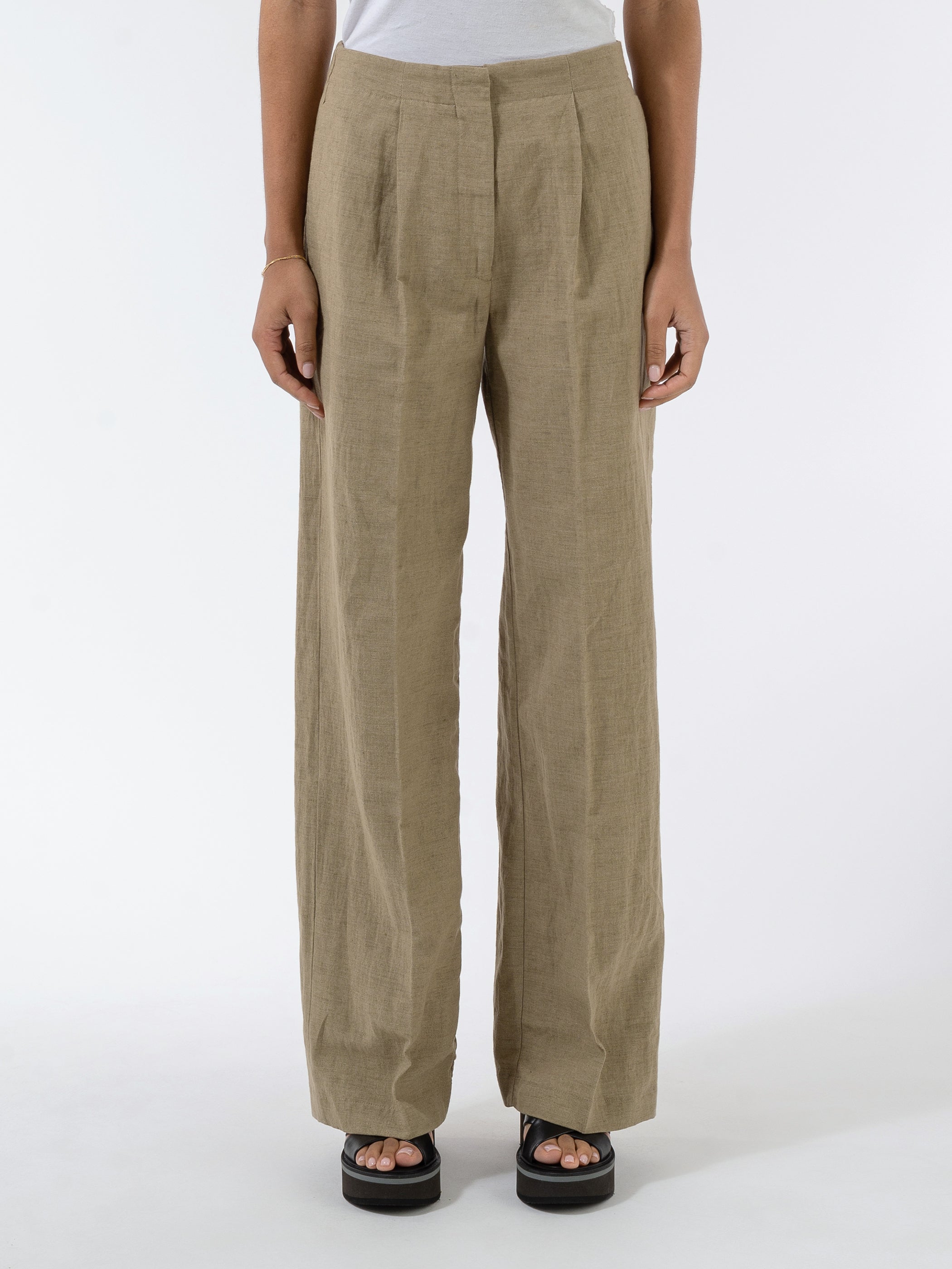 Trousers With Slightly Wide Legged-Cut And Pleats