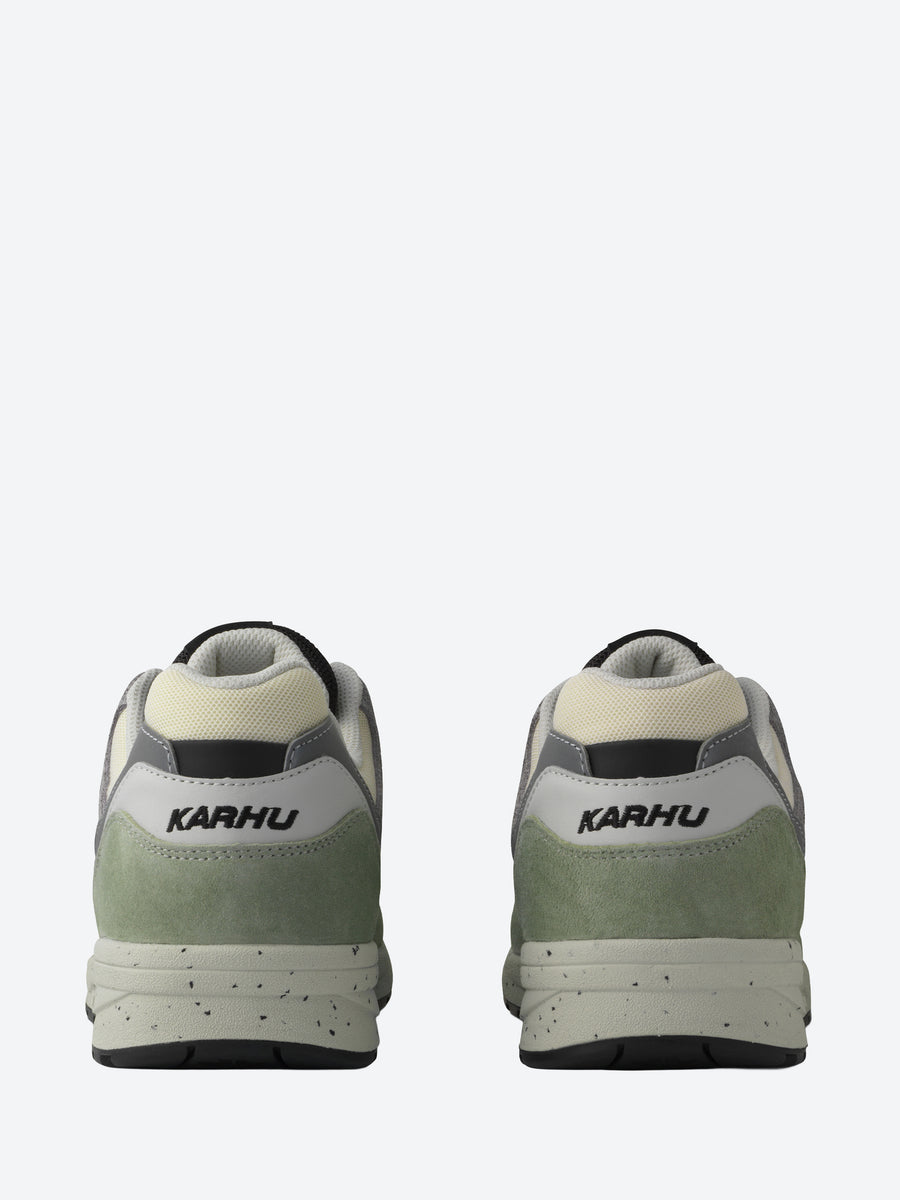 Karhu - Legacy 96 in Tea and Jet Black – gravitypope