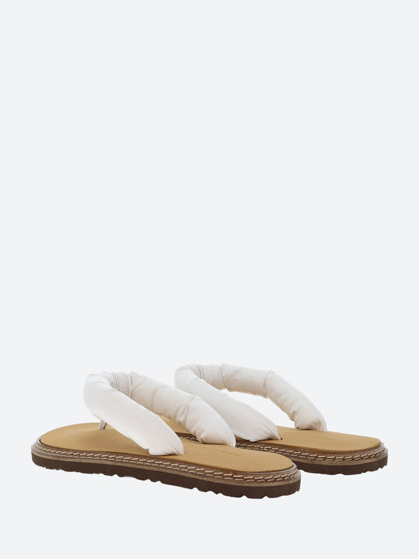 FLIP FLOPS