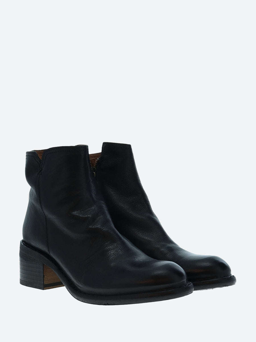 Fiorentini + Baker - Raze Rizzo in Nero Cusna – gravitypope