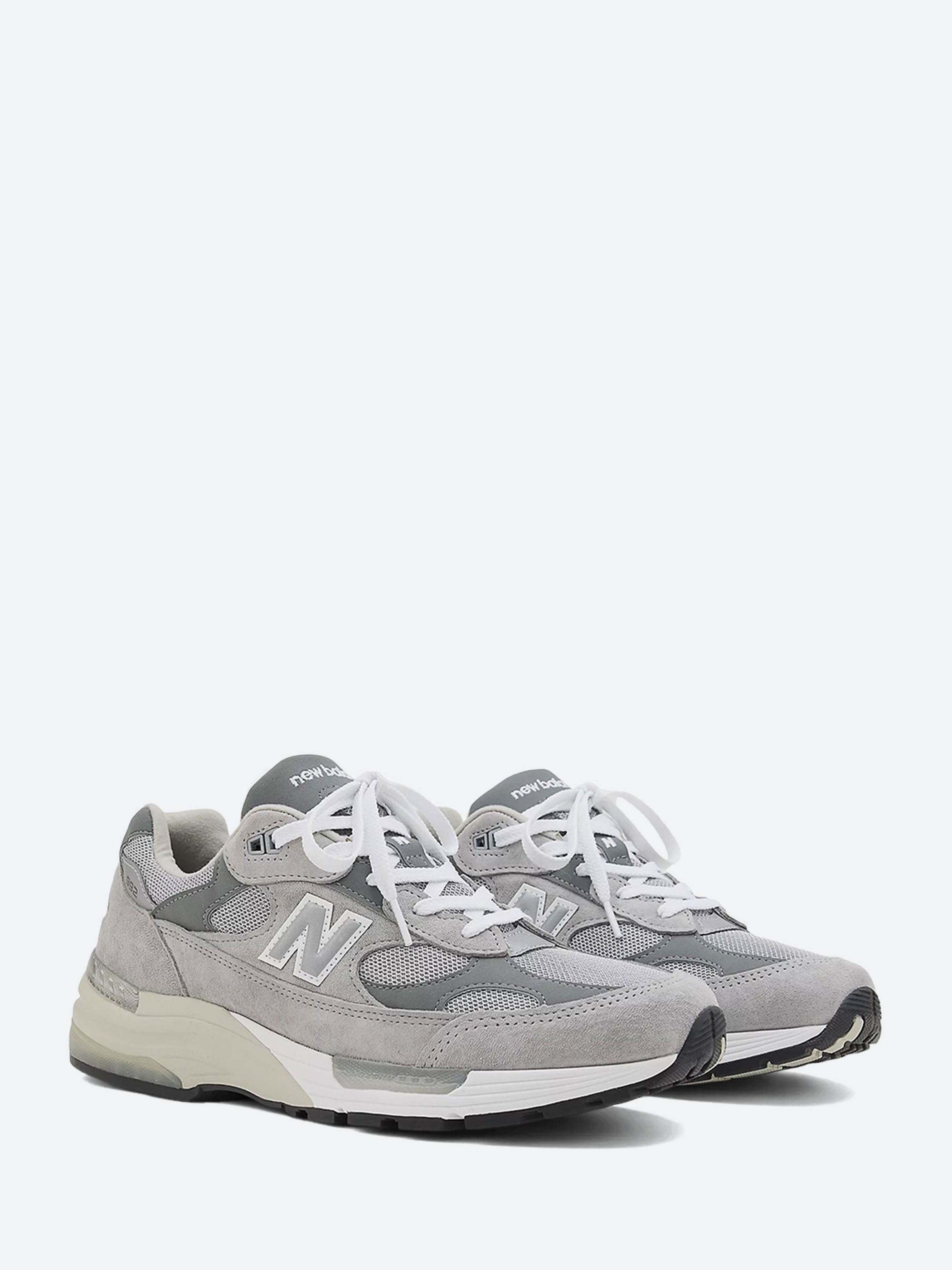 992