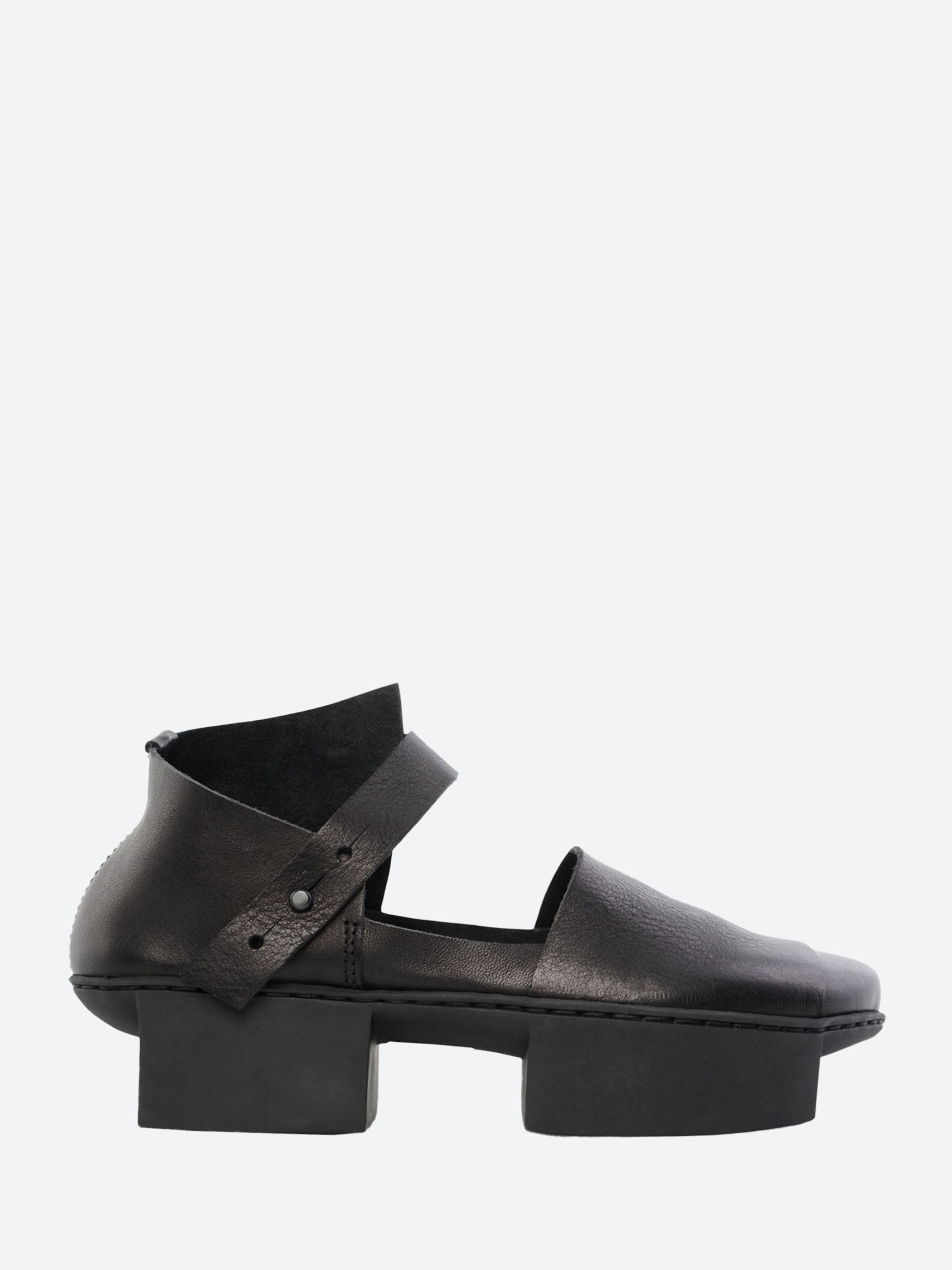 Trippen - Box Hatch Mary-Jane in Black – gravitypope