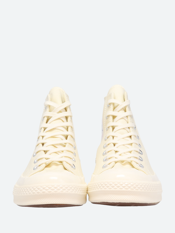 Converse with red love heart deals