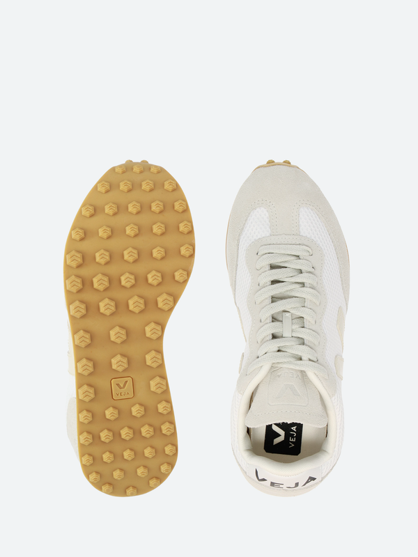 Veja Rio Branco Sneakers in White gravitypope