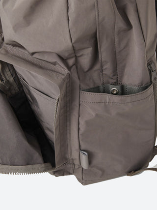 Amiacalva Split Yarn Backpack