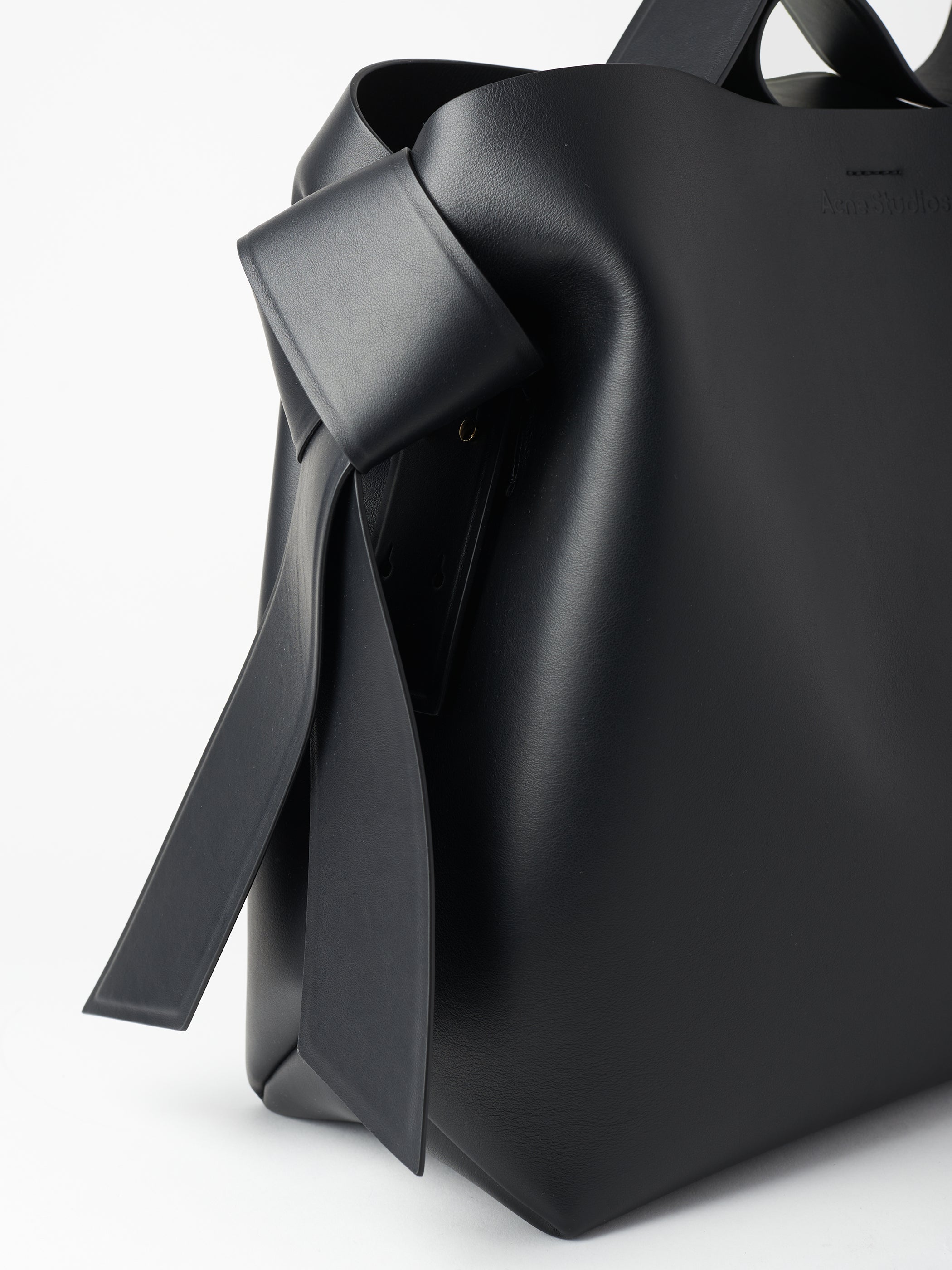 Musubi Midi Shoulder Bag