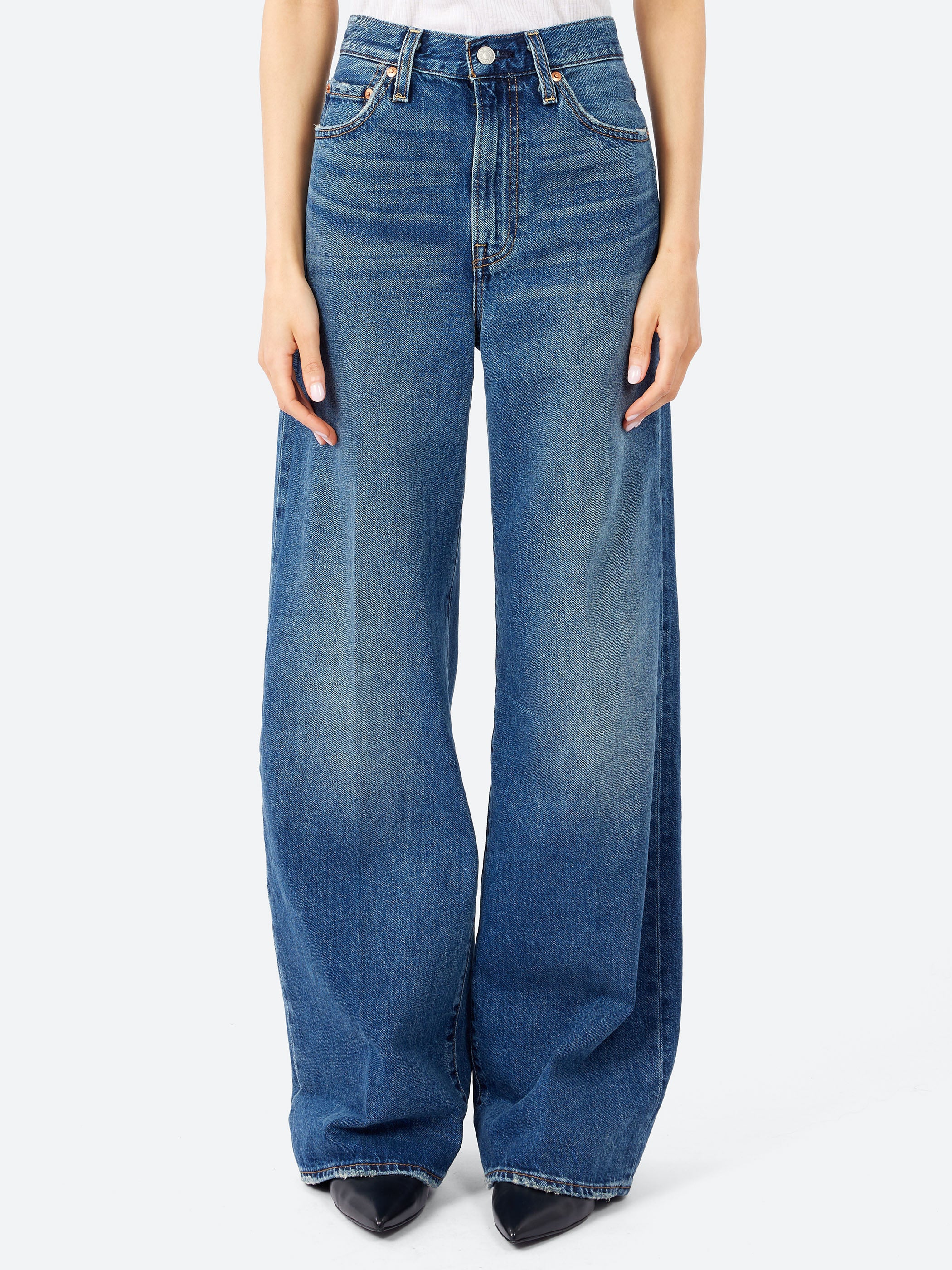 Levi's - Ribcage Wide Leg in Polar Permiter (Dark Wash) – gravitypope