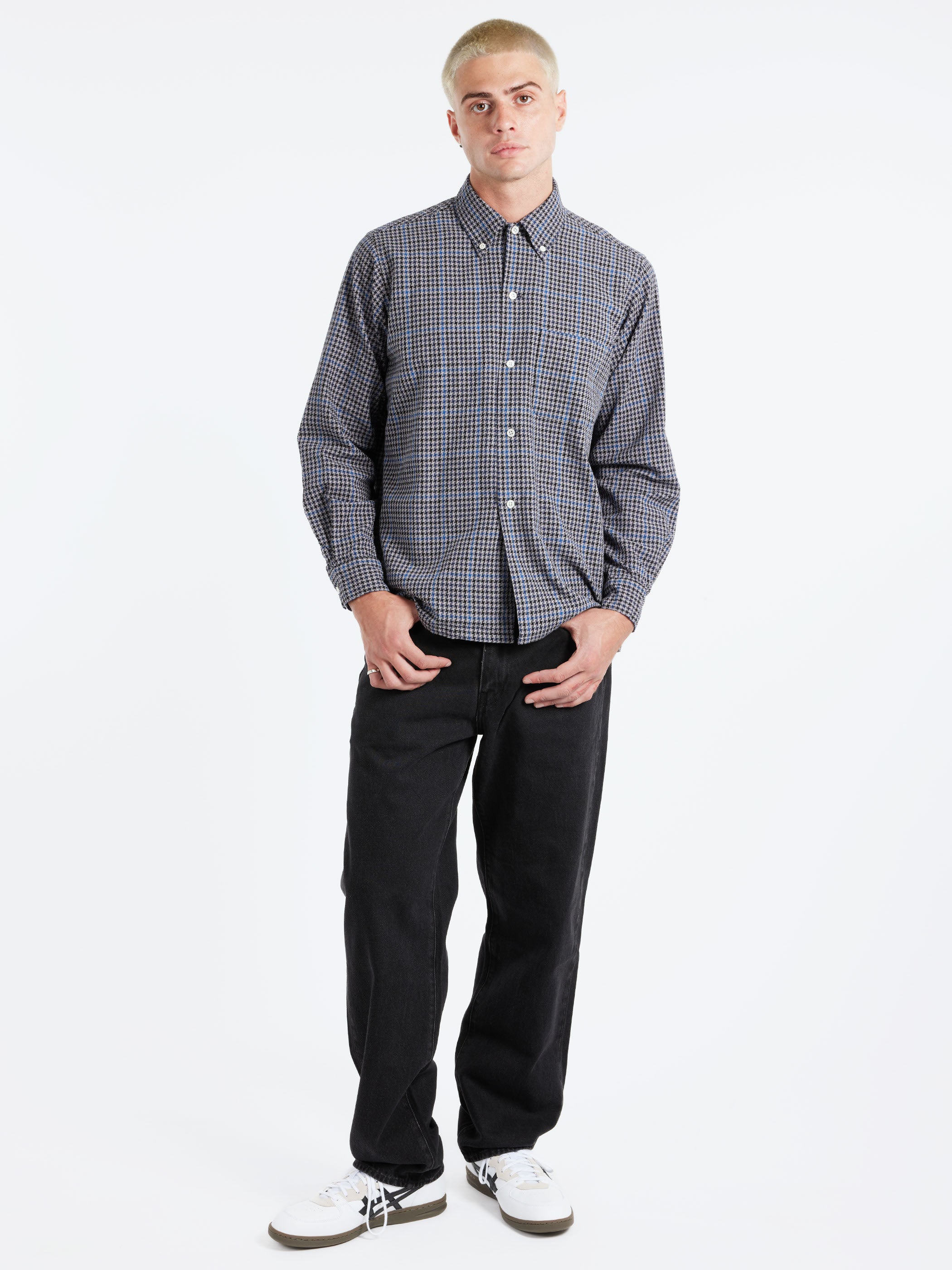 568 Loose Straight Jeans