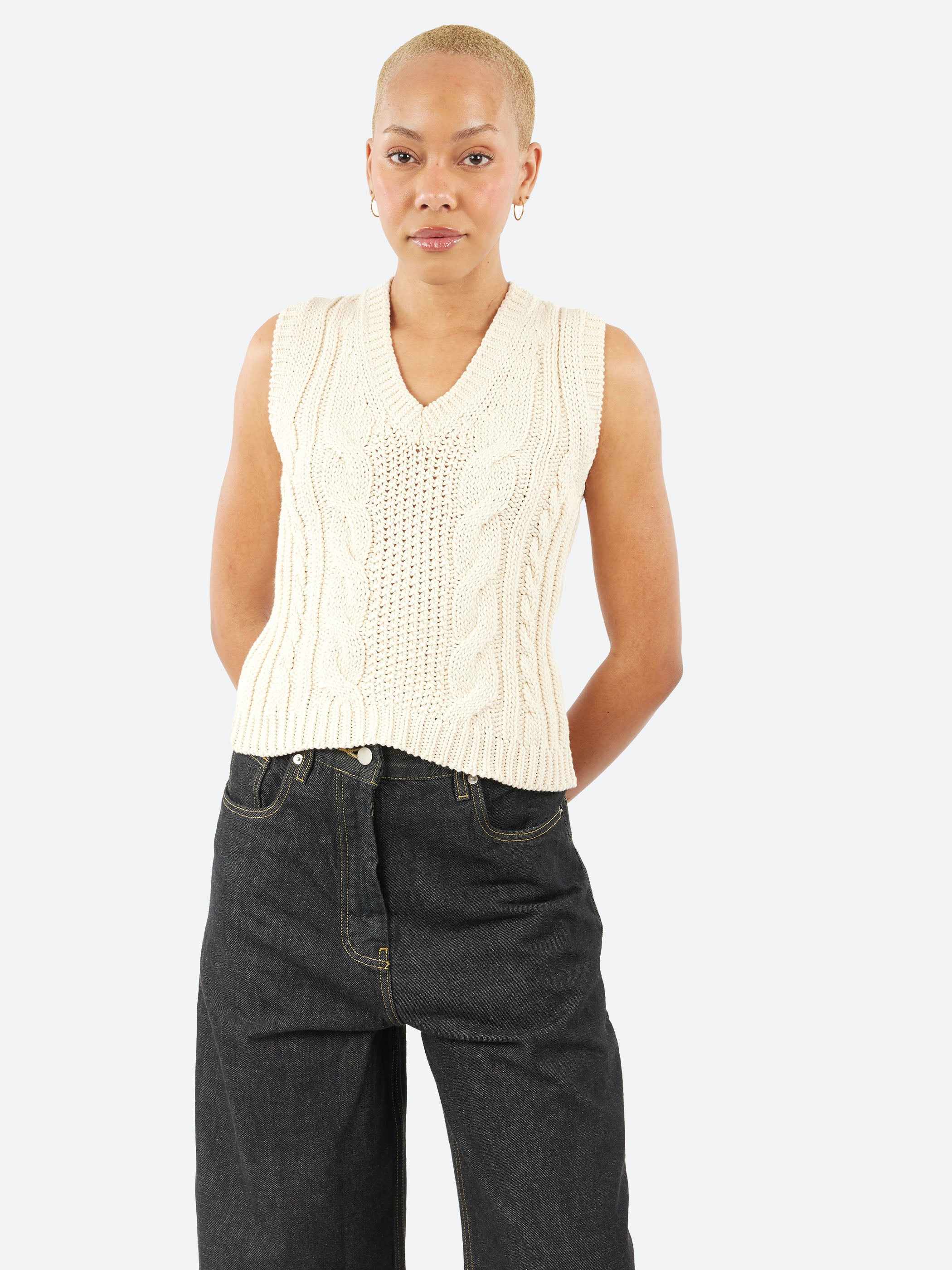 2557 Cable Knit Vest