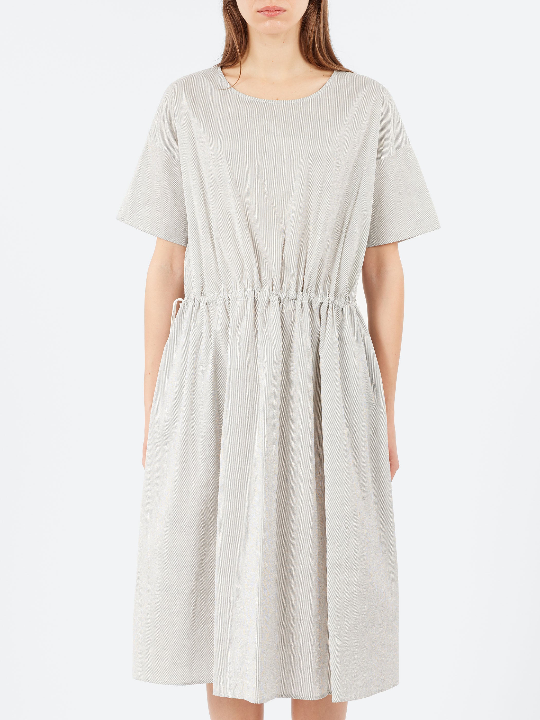 P1935 Dress