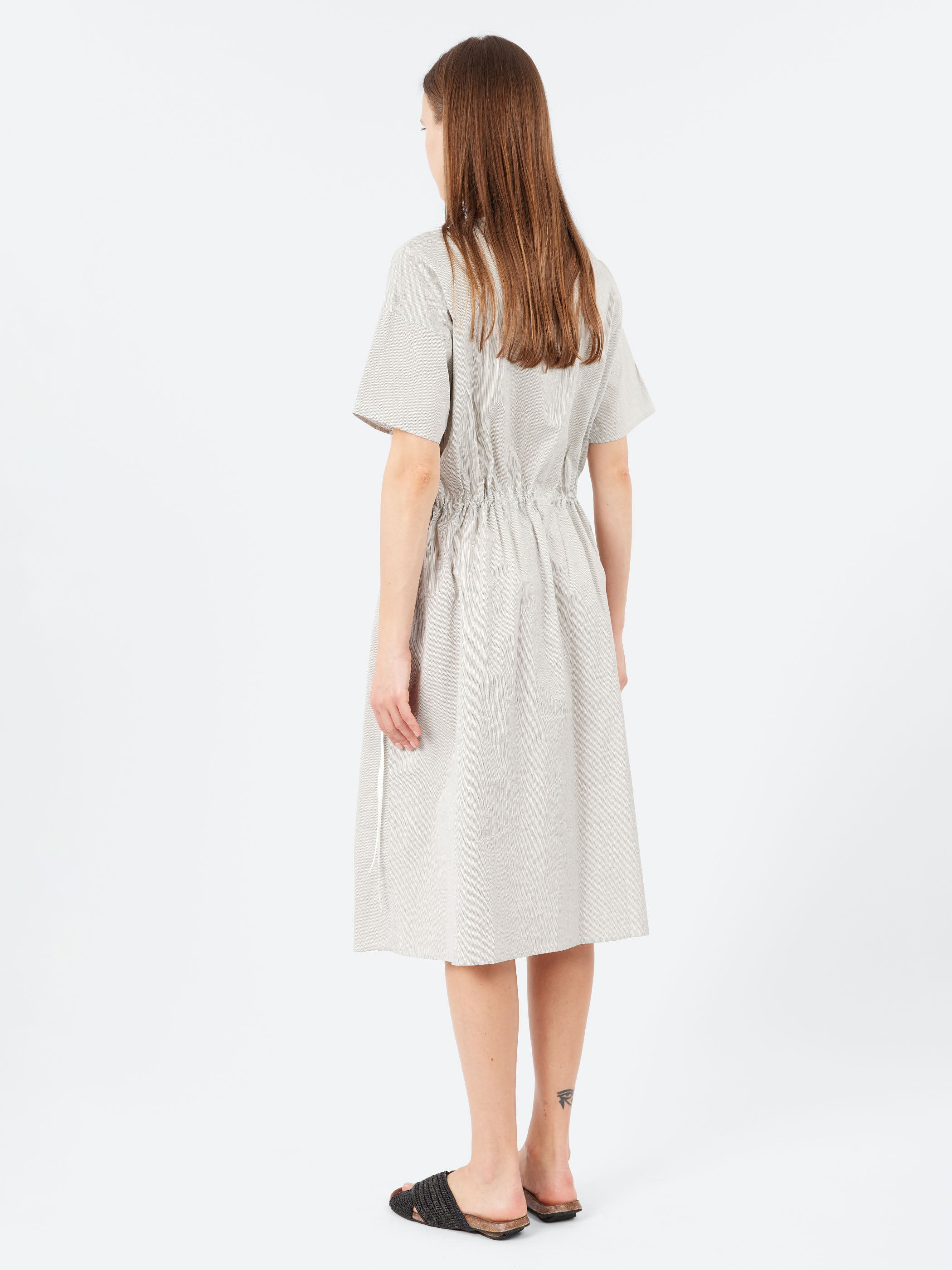 P1935 Dress