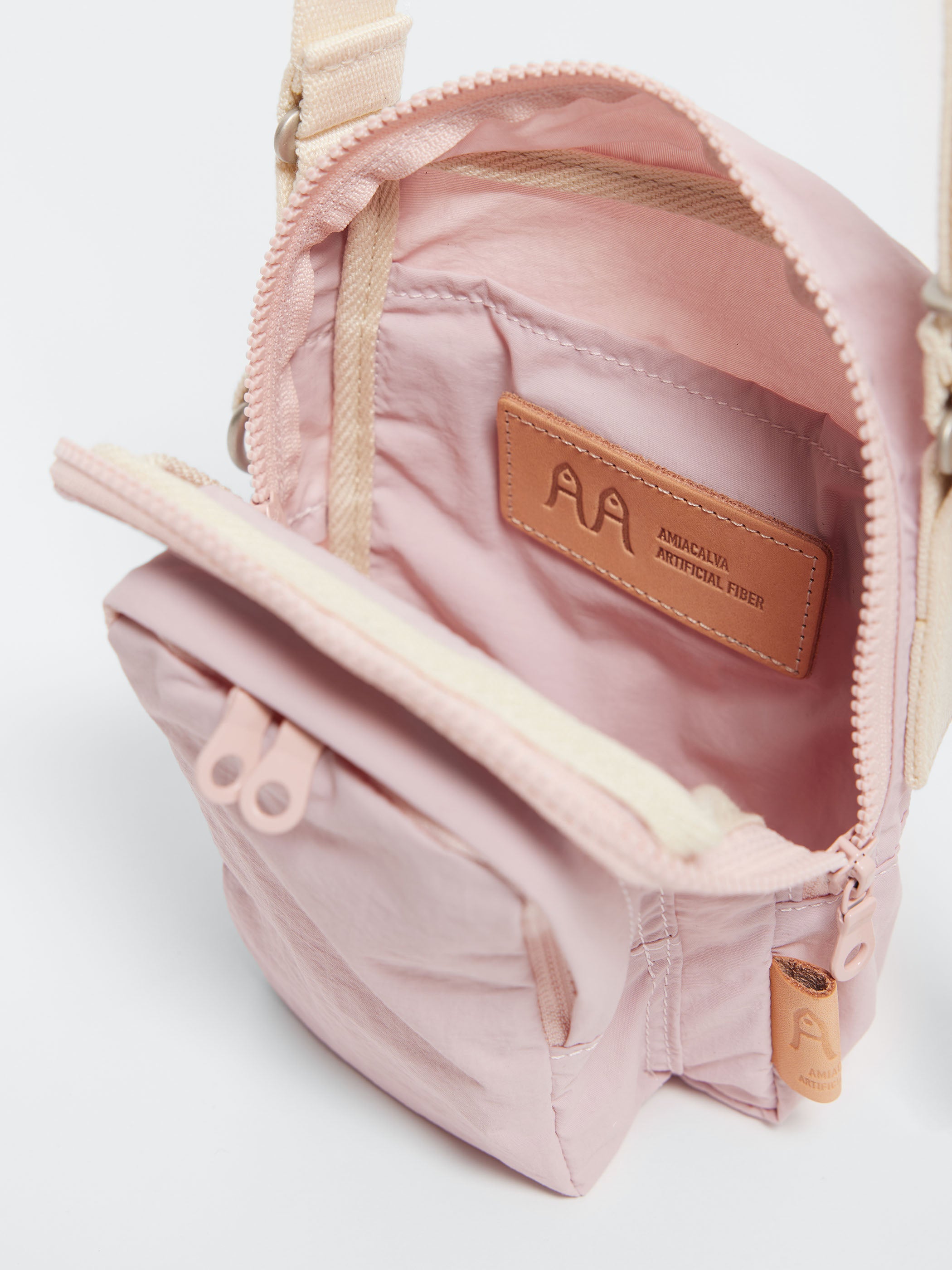 Shrink Nylon Pochette