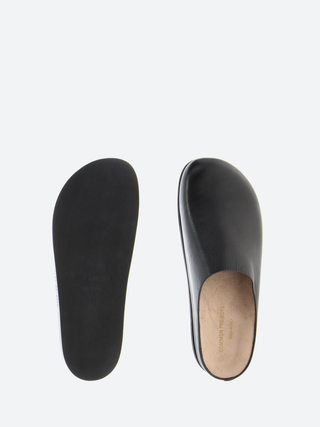 Common Projects Clog