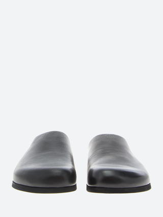 Common Projects Clog