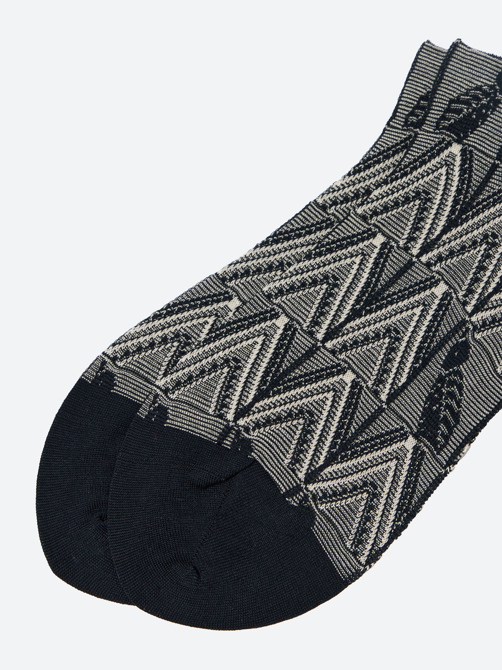 Leaf Bird Short Socks
