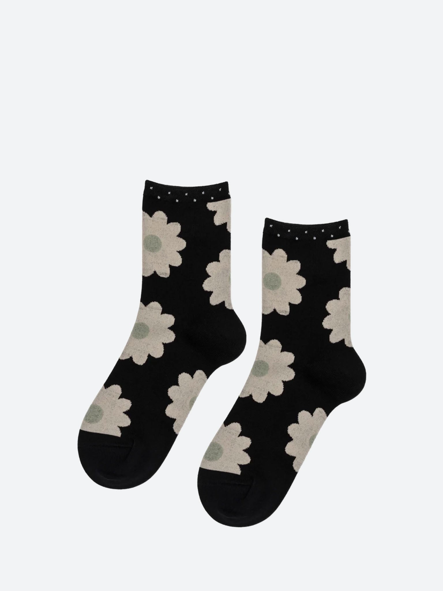 Blooming Daisy Short Crew